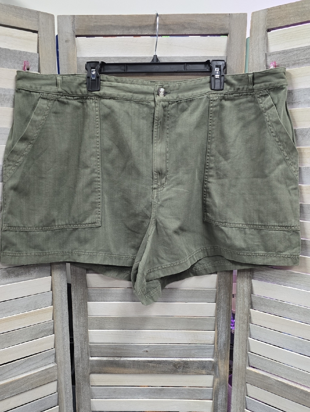 Women's High-Rise Utility Shorts | Universal Thread | 22